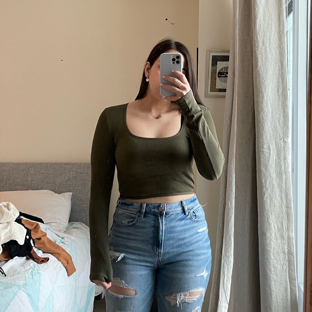 Forrest green long sleeve cropped shirt